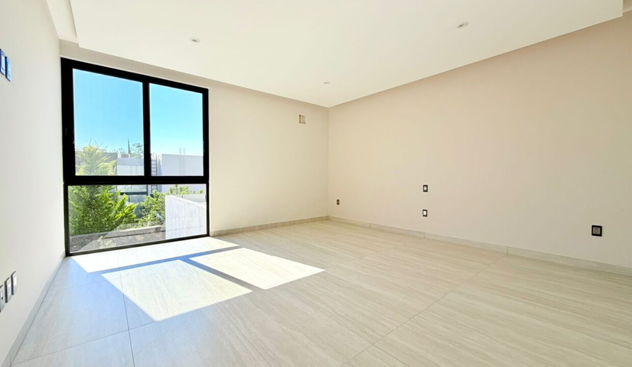 WhatsApp Image 2026-01-09 at 9.31.14 PM (6)