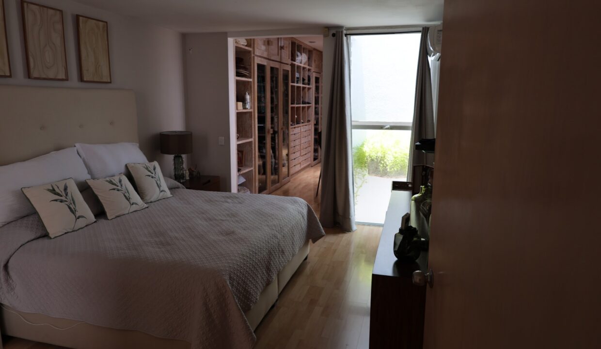 d1612865-9093-48c6-9b86-c4f677ba3451