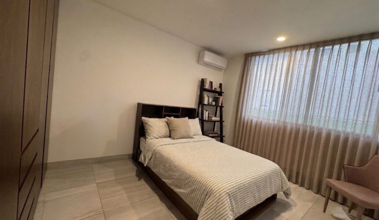 5f8d17d1-7929-41cf-aed3-95d59db821e4